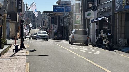 한산한 창녕군 종로 거리