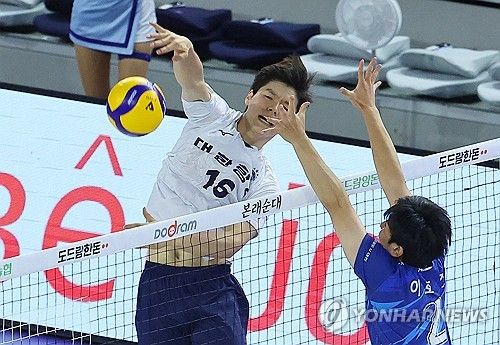 공격하는 정한용