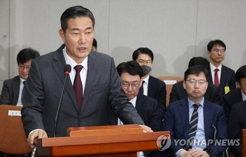 업무 보고하는 신원식 국가안보실장