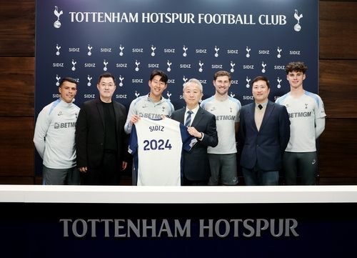 퍼시스그룹, 토트넘 홋스퍼와 글로벌 가구 파트너사 후원