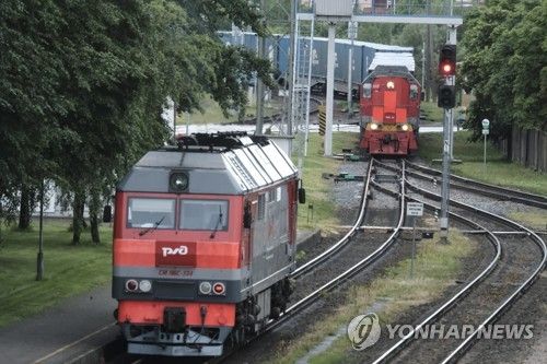 리투아니아와 칼리닌그라드 사이 국경 철도역 키바르타이에 도착한 화물열차 