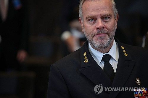 롭 바우어 나토 군사위원장