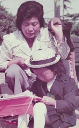 유치원 시절 김도연 소장과 외할머니