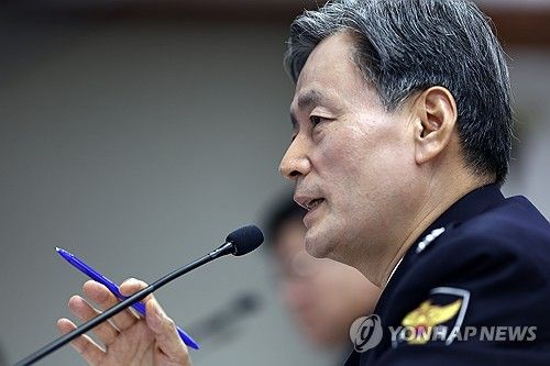 의원 질의 답하는 조지호 경찰청장