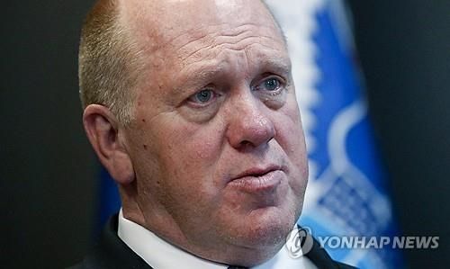 국경 담당 차르 내정된 톰 호먼 