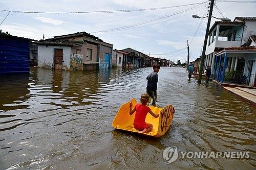 허리케인 밀턴으로 물에 잠긴 쿠바의 도시