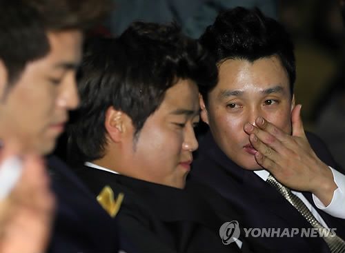 이야기 나누는 이승엽과 박석민