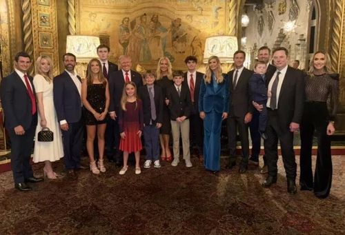 트럼프 일가 가족사진에 등장한 머스크