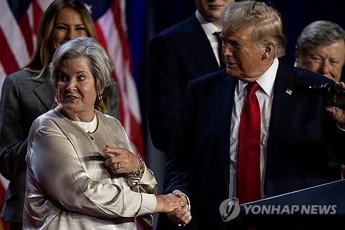 트럼프 당선인과 수지 와일스