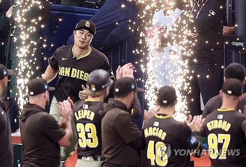 MLB 개막전 2차전 출전하는 김하성