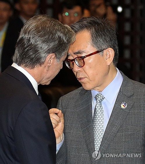 토니 블링컨 미국 국무장관과 대화하는 조태열 장관
