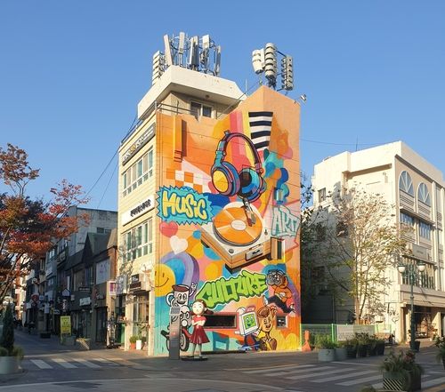 울산 원도심 건물 그라피티