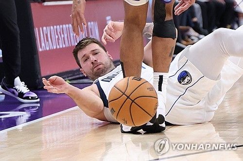 안 풀리는 돈치치