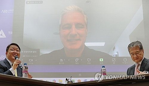 화상으로 좌담회 참석한 오브라이언 전 백악관 국가안보보좌관