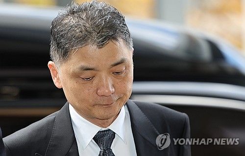 공판 출석하는 김범수 위원장