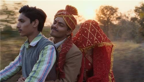 인도 영화 '뒤바뀐 신부들' 속 한 장면