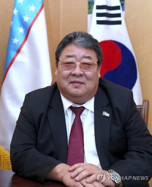 3선에 성공한 박 빅토르 우즈베키스탄 하원의원