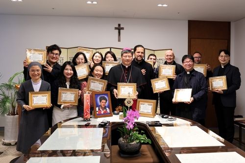 카를로 아쿠티스 복자 유해 일부 한국 천주교에 기증