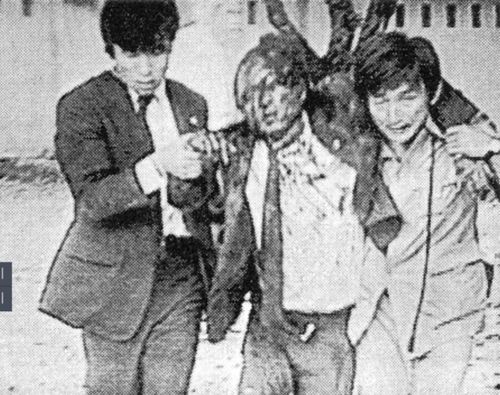 1984년 10월10일 동아일보가 보도한 1983년 테러 현장에서 피범벅이 된 채 구조되는 고인 [네이버 뉴스라이브러리 캡처]