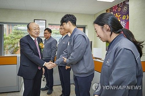 ㈜한화·한화에어로스페이스 보은사업장 찾은 김승연 회장