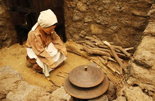 제주 전통주 역사 고(故) 김을정 선생 모형