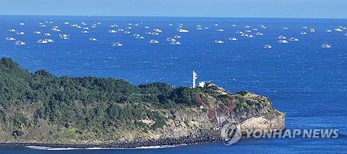 풍랑에 대피한 중국어선들