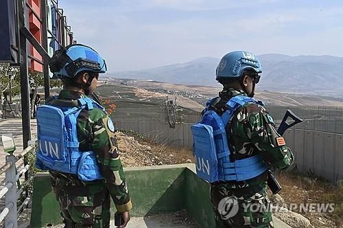 레바논 국경에 주둔중인 UNFIL 대원들 