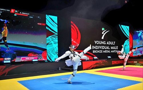 청년 남자부 개인전 동매달리스트 이규민(왼쪽)의 경기 장면.