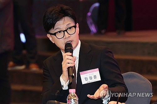 중소기업인 간담회서 인사말하는 한동훈