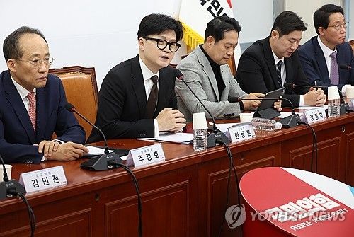 발언하는 한동훈 대표