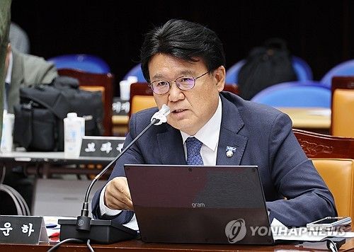 질의하는 조국혁신당 황운하 의원