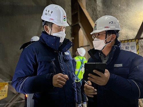 GS건설 허윤홍 대표(사진 왼쪽)