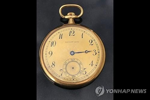 타이태닉 승객 구한 선장이 생존자로부터 선물 받은 회중시계