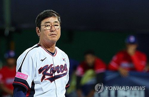 생각에 잠긴 류중일 감독