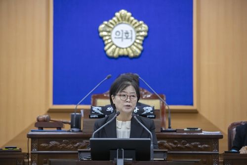 지난 18일 강북구의회 정례회의에서 시정연설을 하는 이순희 구청장