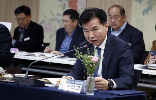 발언하는 조일교 아산시장 권한대행