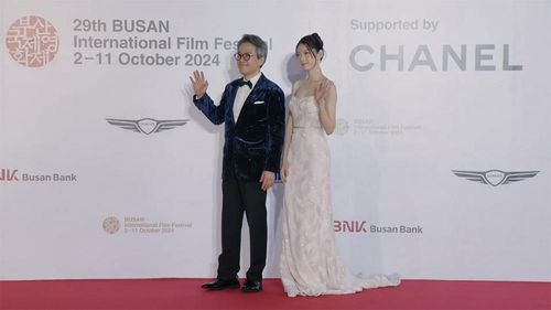 제29회 부산국제영화제에서 배우 박지일·공승연 