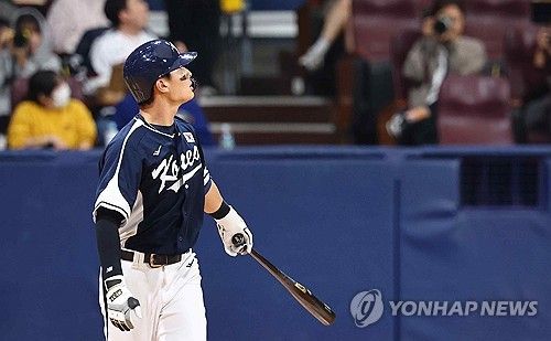 윤동희 '홈런 직감'