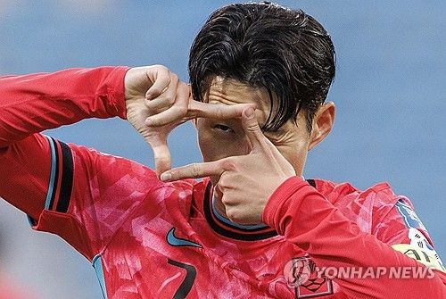 역대 A매치 득점 단독 2위 달성 기념 찰칵