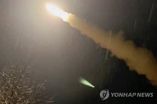 에이태큼스가 발사되는 모습