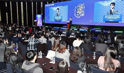 연설하는 페이커 이상혁