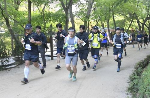  깅천산 달리는 동호인들 
