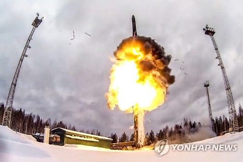 2022년 2월 러시아의 대륙간탄도미사일(ICBM) RS-24 야르스 시험발사 장면. 기사 내용과 직접적 관련 없음.