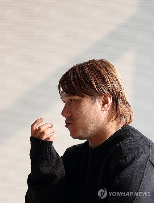 연합뉴스와 인터뷰하는 김선빈