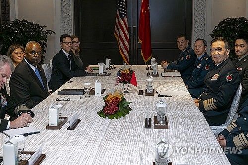 지난 5월 싱가포르 샹그릴라대화를 계기로 만난 미중 국방장관