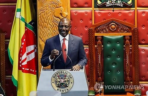 양원 합동의회서 국정 연설하는 윌리엄 루토 케냐 대통령