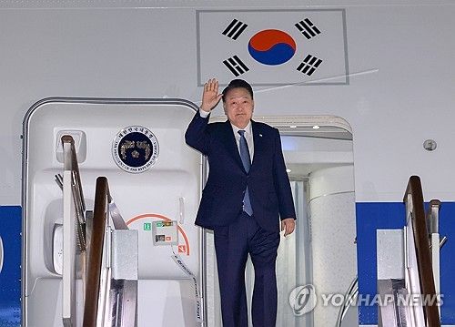 윤석열 대통령, APEC-G20 정상회의 마치고 귀국