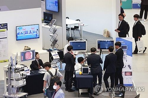 2023 국제 병원 및 의료기기 산업박람회. 기사 내용과 직접적인 관련 없음. 