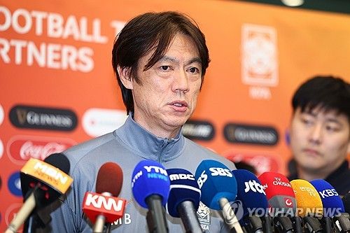 중동 2연전 소감 밝히는 홍명보 감독