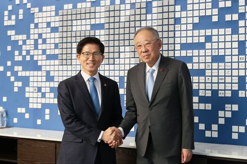 김문수 고용노동부 장관-류진 한국경제인협회 회장 면담